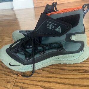 Nike Antarctic Juniper Fog